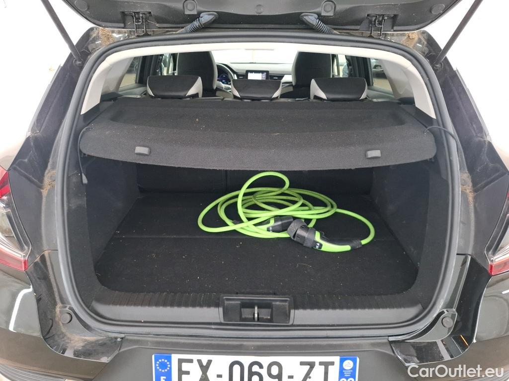  Renault  Captur RENAULT  / 2019 / 5P / SUV Intens E-TECH Plug-in 160 #10