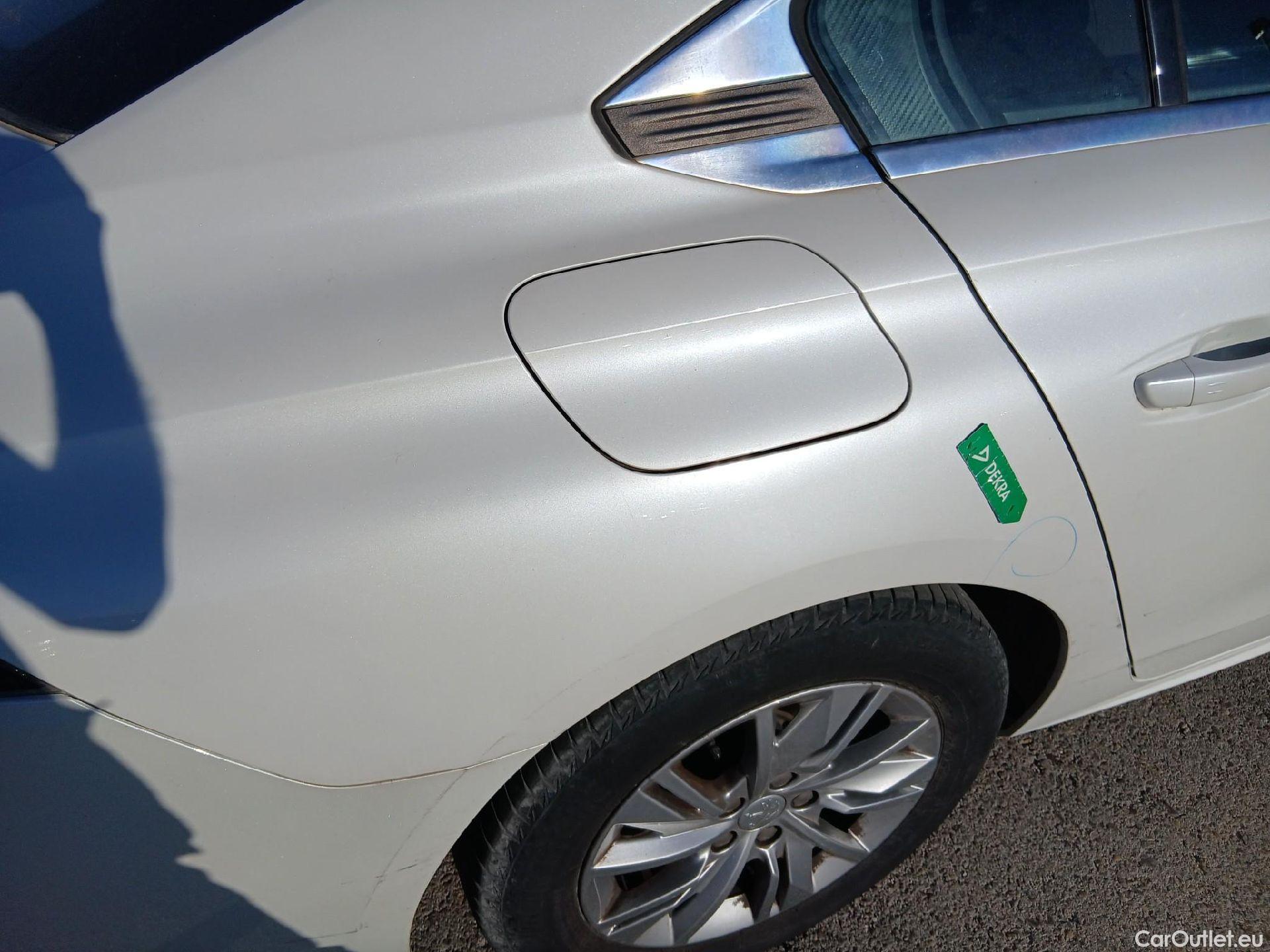  Peugeot  508 PEUGEOT  / 2018 / 5P / berlina con portón  5P Active Pack BlueHDi 130 S&S EAT8 #24