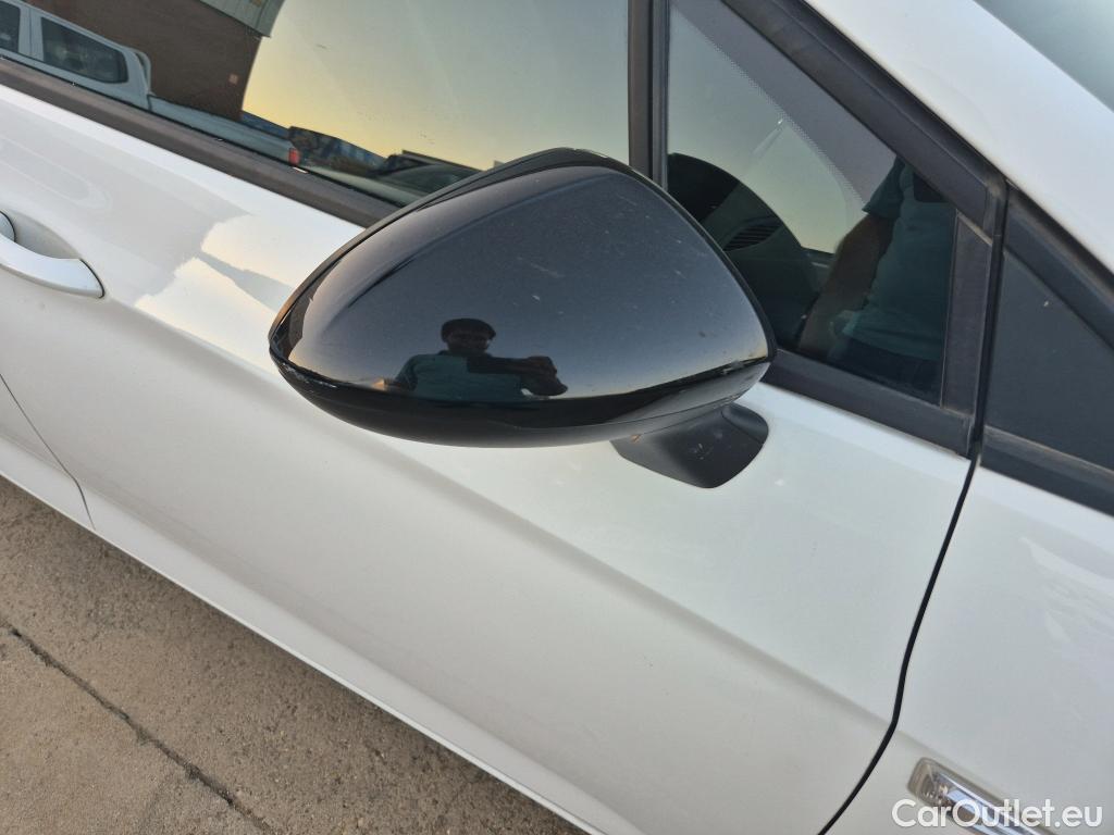  Opel  Astra OPEL  / 2019 / 5P / berlina con portón 1.2T SHL 81kW (110CV) Design & Tech #23