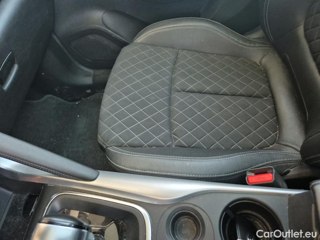  Renault  Kadjar RENAULT  / 2019 / 5P / crossover Zen GPF TCe 103kW (140CV) EDC #17