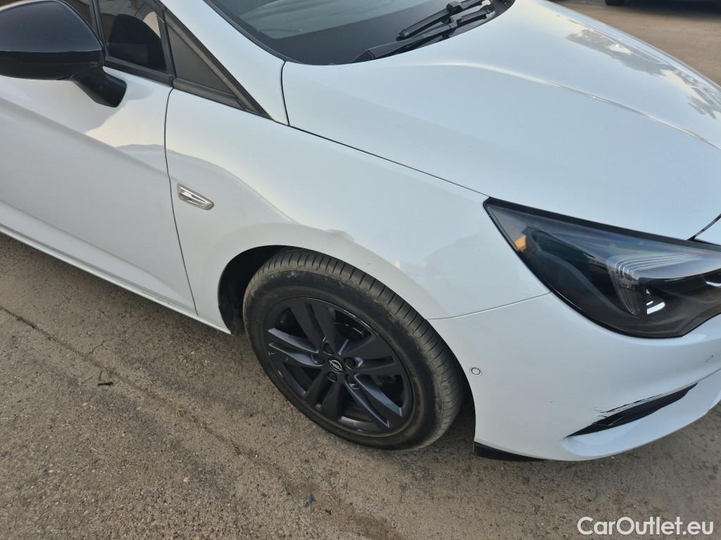  Opel  Astra OPEL  / 2019 / 5P / berlina con portón 1.2T SHL 81kW (110CV) Design & Tech #8
