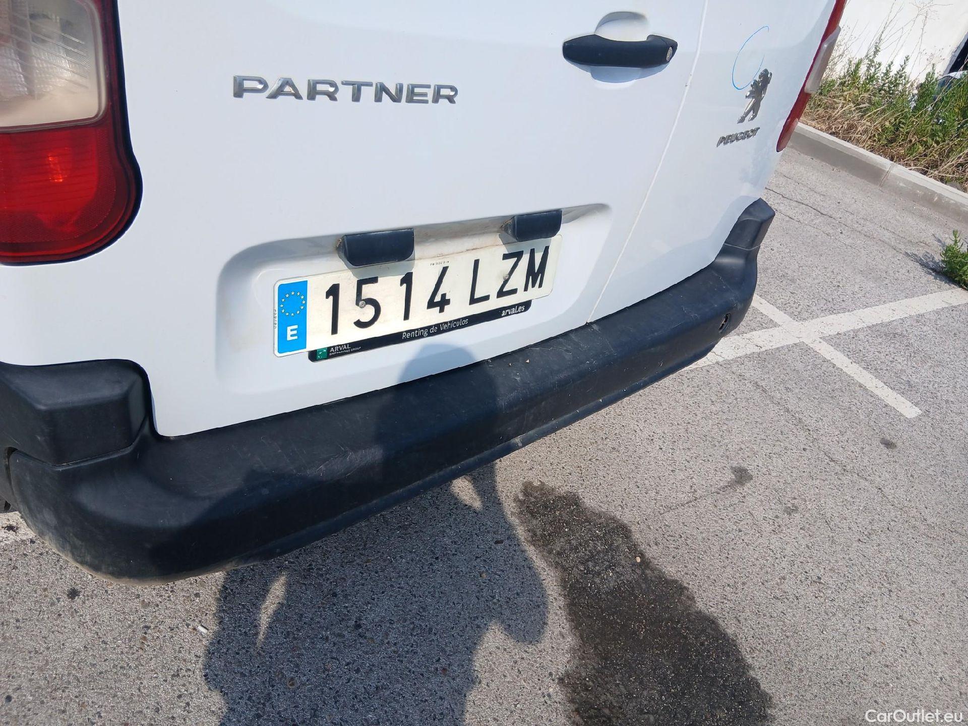  Peugeot  Partner PEUGEOT  / 2018 / 4P / furgón derivado de turismo Premium Standard 600kg BlueHDi 73kW #14