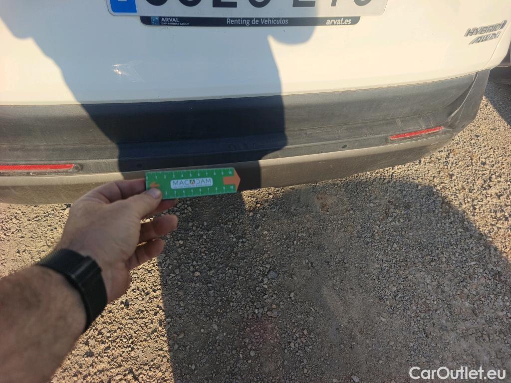  Toyota  RAV4 TOYOTA  / 2018 / 5P / todoterreno 2.5l 220H Advance 4WD #44