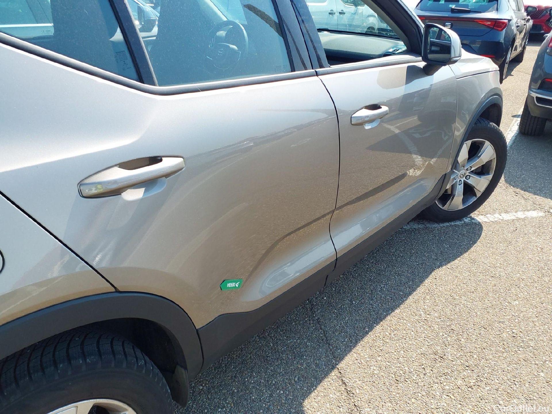  Volvo  XC 40 VOLVO XC40 / 2017 / 5P / todoterreno 2.0 B3 G Momentum Pro Auto #19