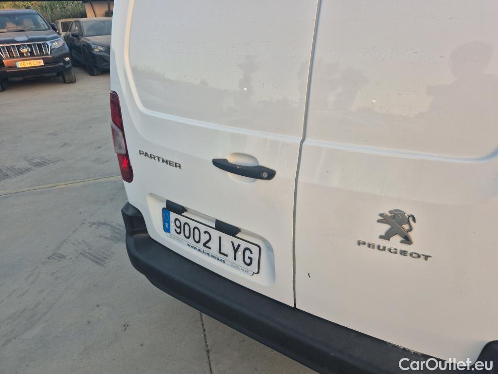  Peugeot  Partner PEUGEOT  / 2018 / 3P / furgón derivado de turismo Pro Standard 600kg BlueHDi 73kW #14