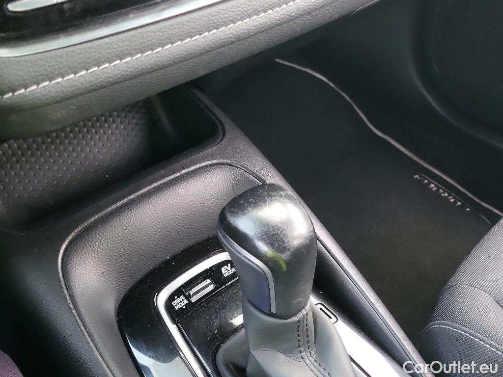 Toyota  Corolla TOYOTA  1.8 125H ACTIVE TECH E-CVT #17
