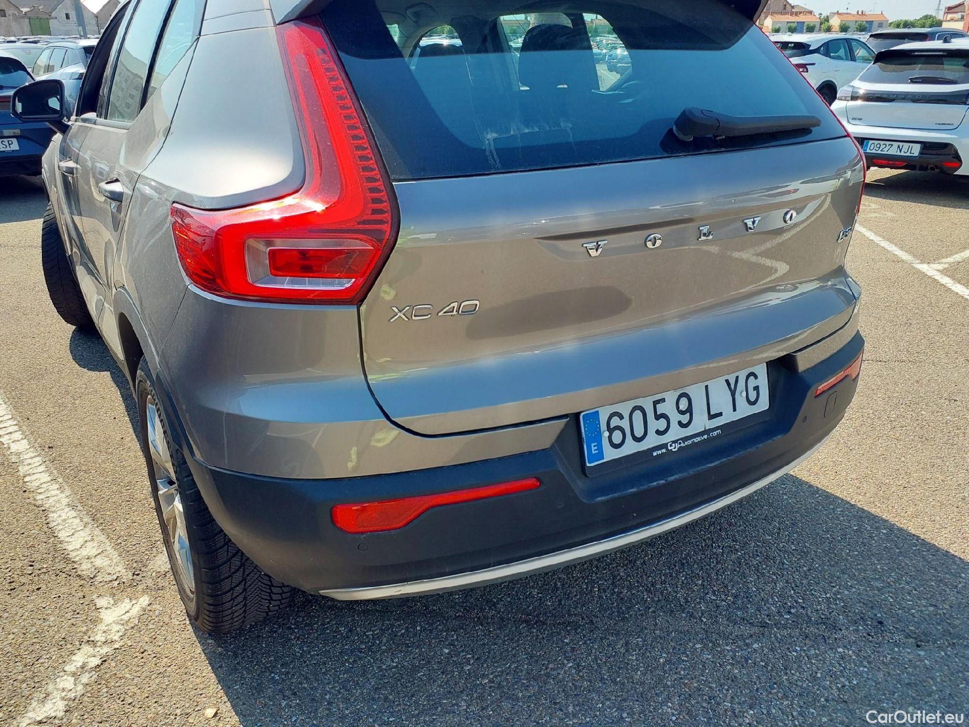  Volvo  XC 40 VOLVO XC40 / 2017 / 5P / todoterreno 2.0 B3 G Momentum Pro Auto #8