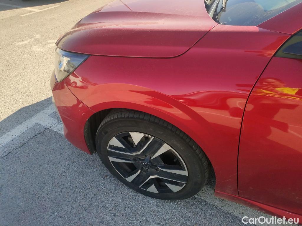  Peugeot  208  Allure 1.2 Puretech 100CV MT6 6E #29