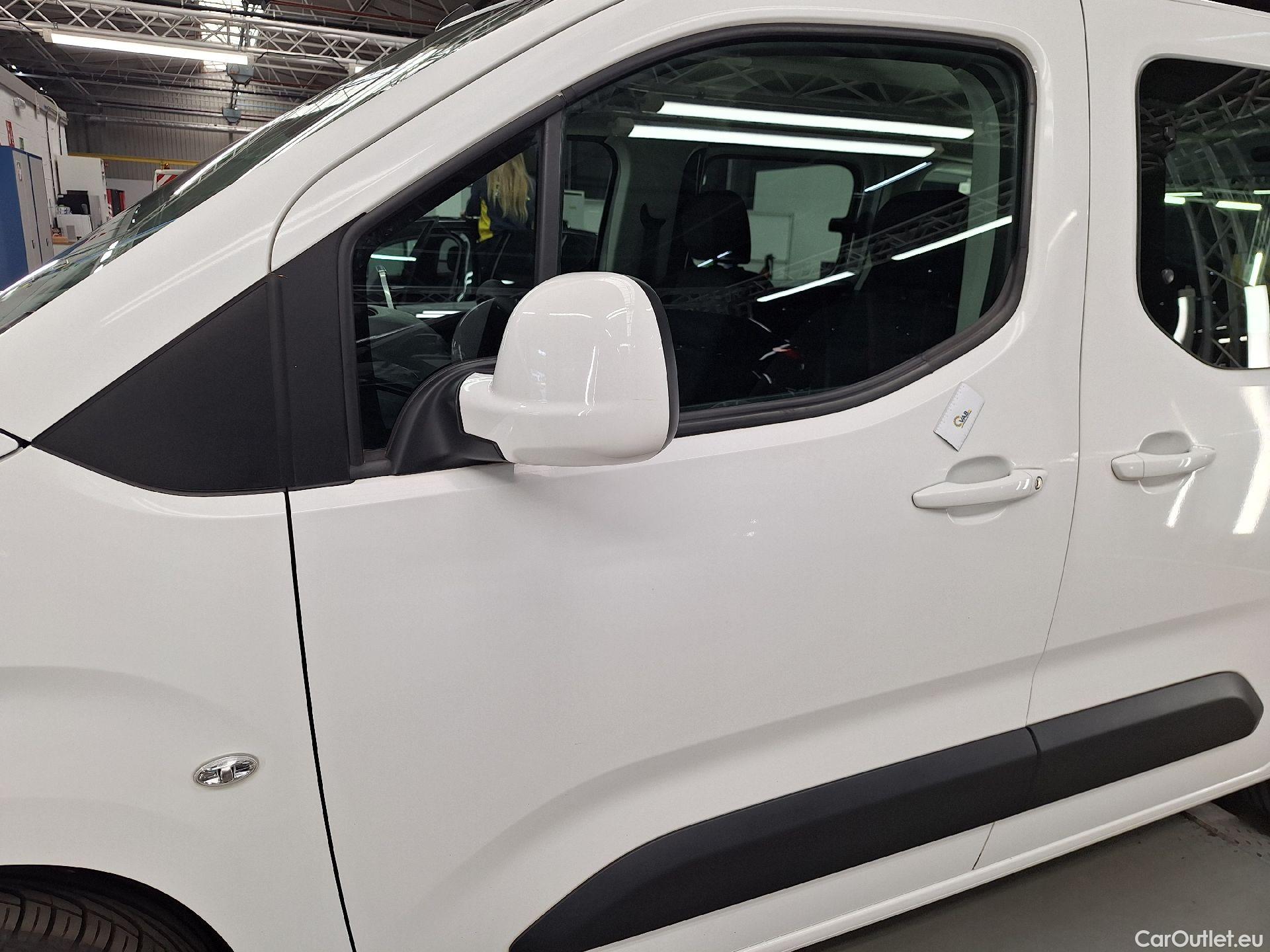  Opel  Combo Opel,  Life '18, Opel  Life 1.2 Turbo Start/Stop Edition L1H1 7pl #3