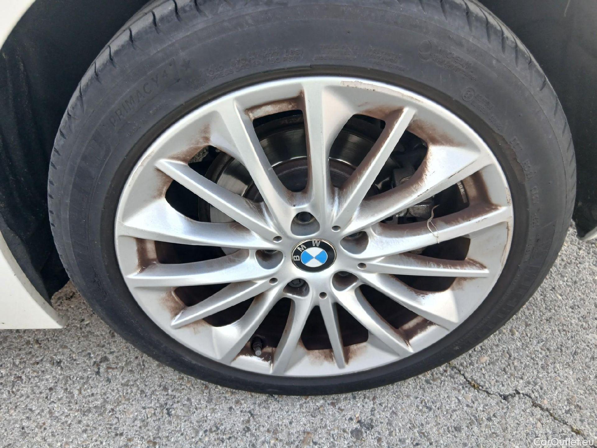  Bmw  Serie 1 BMW  / 2019 / 5P / berlina con portón 118i #18