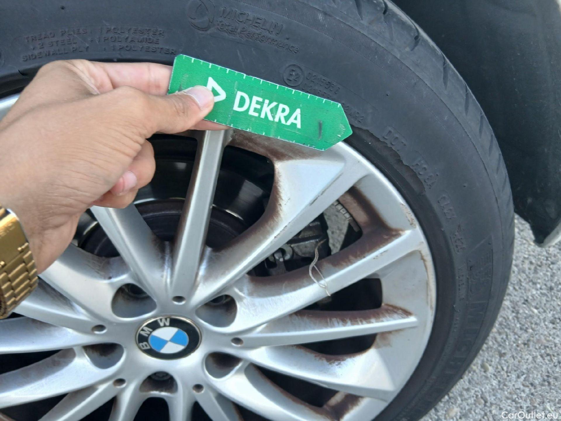  Bmw  Serie 1 BMW  / 2019 / 5P / berlina con portón 118i #17