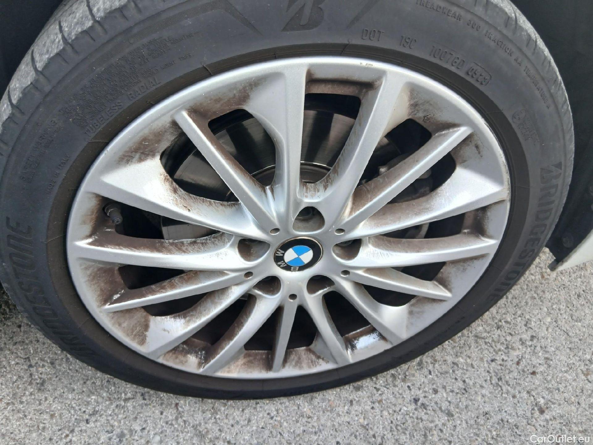  Bmw  Serie 1 BMW  / 2019 / 5P / berlina con portón 118i #30