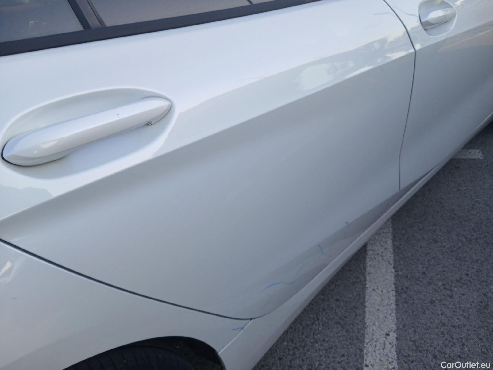  Bmw  Serie 1 BMW  / 2019 / 5P / berlina con portón 118i #27