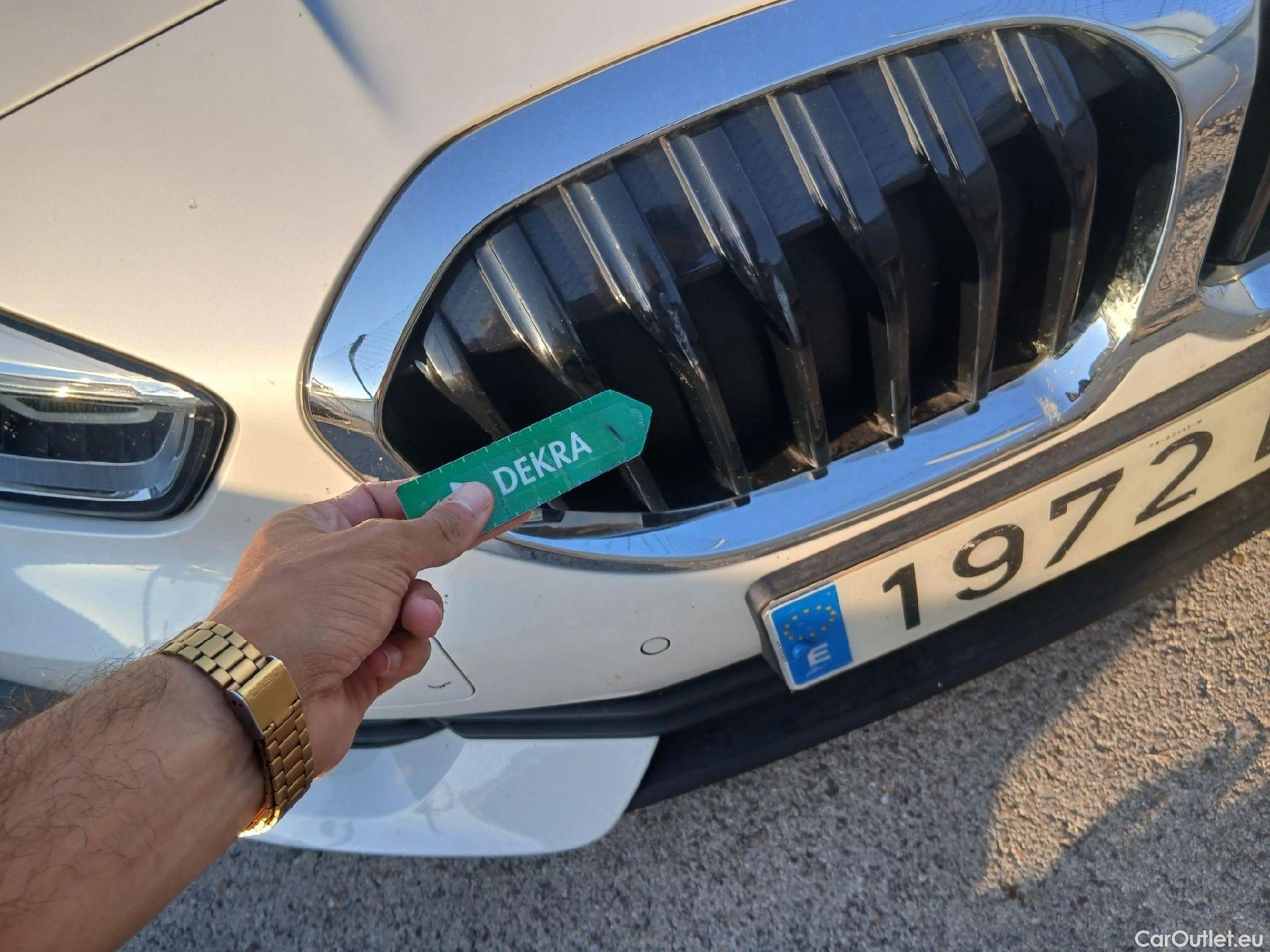  Bmw  Serie 1 BMW  / 2019 / 5P / berlina con portón 118i #36