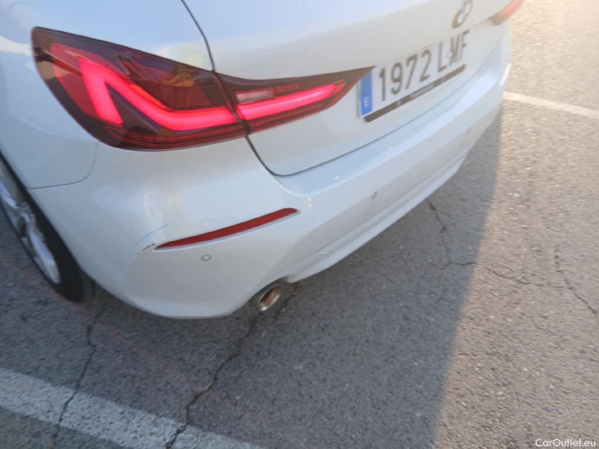  Bmw  Serie 1 BMW  / 2019 / 5P / berlina con portón 118i #20