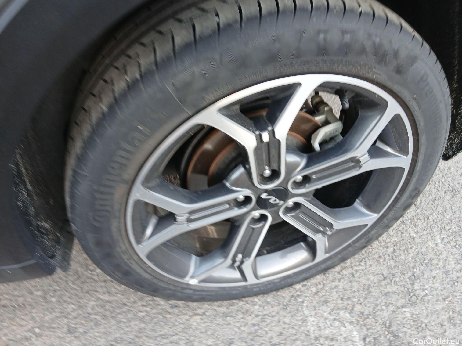  KIA  XCeed KIA  / 2019 / 5P / todoterreno 1.0 T-GDi Tech 88kW (120CV) #11