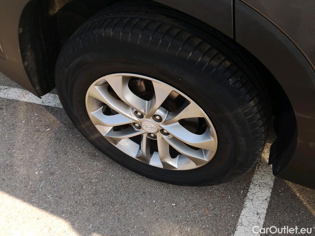  Hyundai  Santa Fe HYUNDAI  / 2018 / 5P / todoterreno 2.0 CRDi Essence 4x2 SR #7