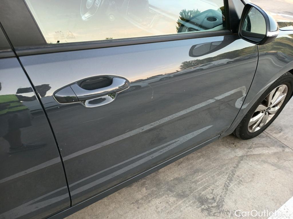  KIA  Rio KIA  / 2020 / 5P / berlina con portón 1.0 T-GDi 74kW (100CV) MHEV iMT Drive #13