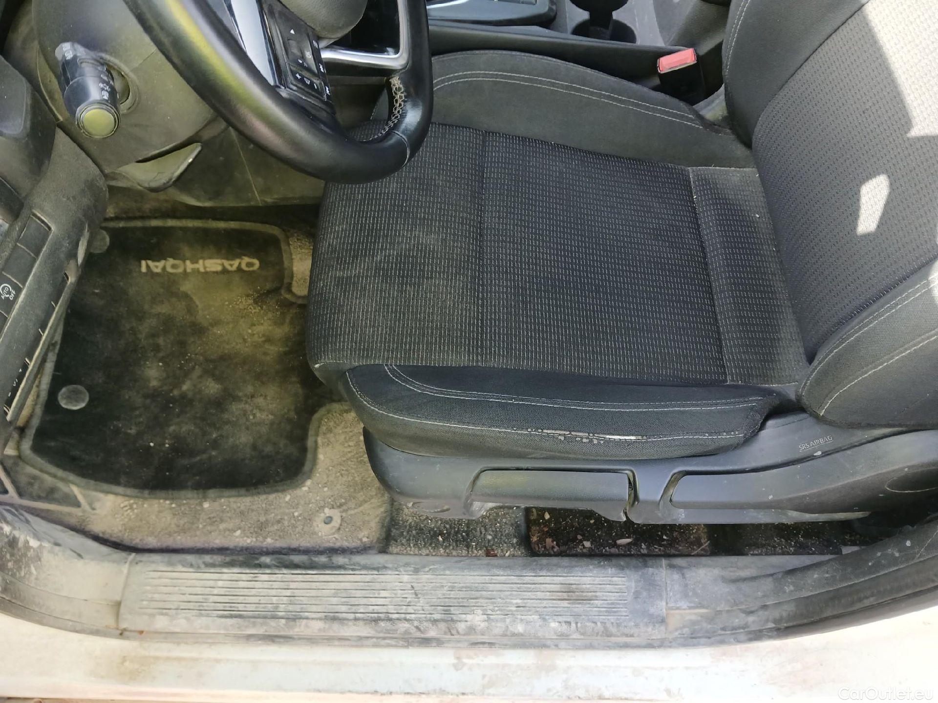  Nissan  Qashqai NISSAN  / 2021 / 5P / todoterreno DIG-T 103kW (140CV) mHEV 4x2 Acenta #9