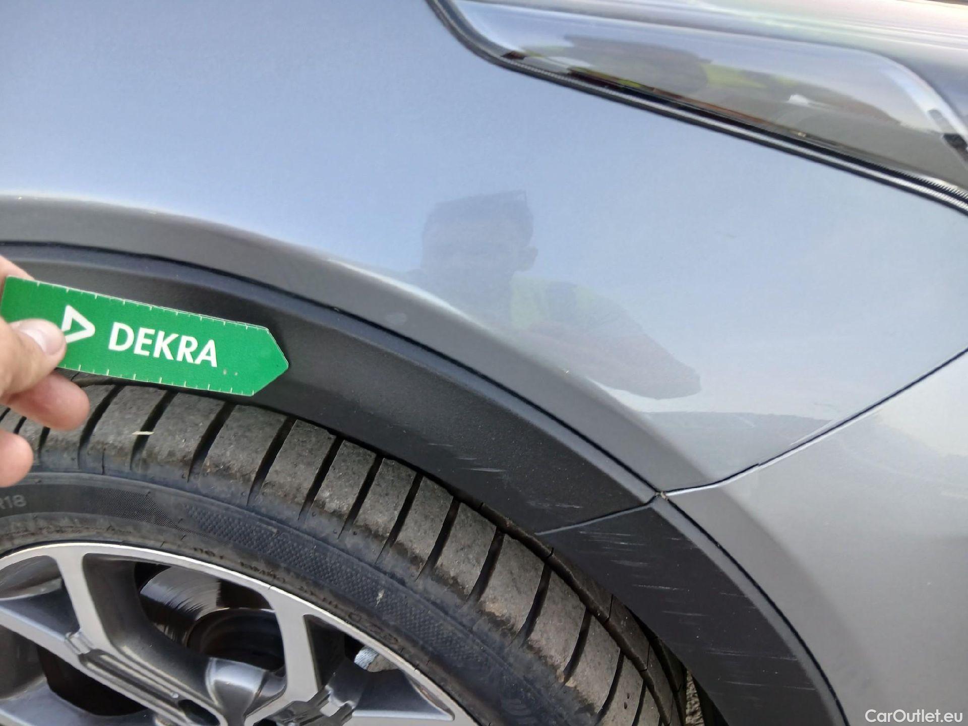  KIA  XCeed KIA  / 2019 / 5P / todoterreno 1.0 T-GDi Tech 88kW (120CV) #24
