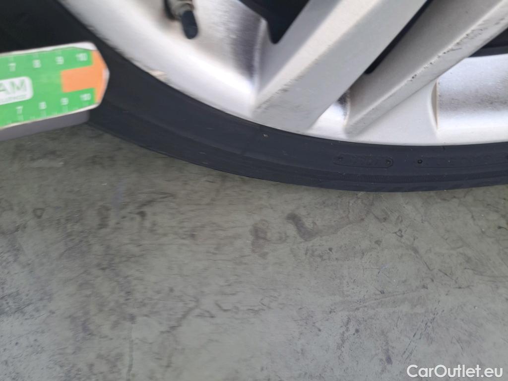 Toyota  Corolla TOYOTA  1.8 125H ACTIVE TECH E-CVT #28