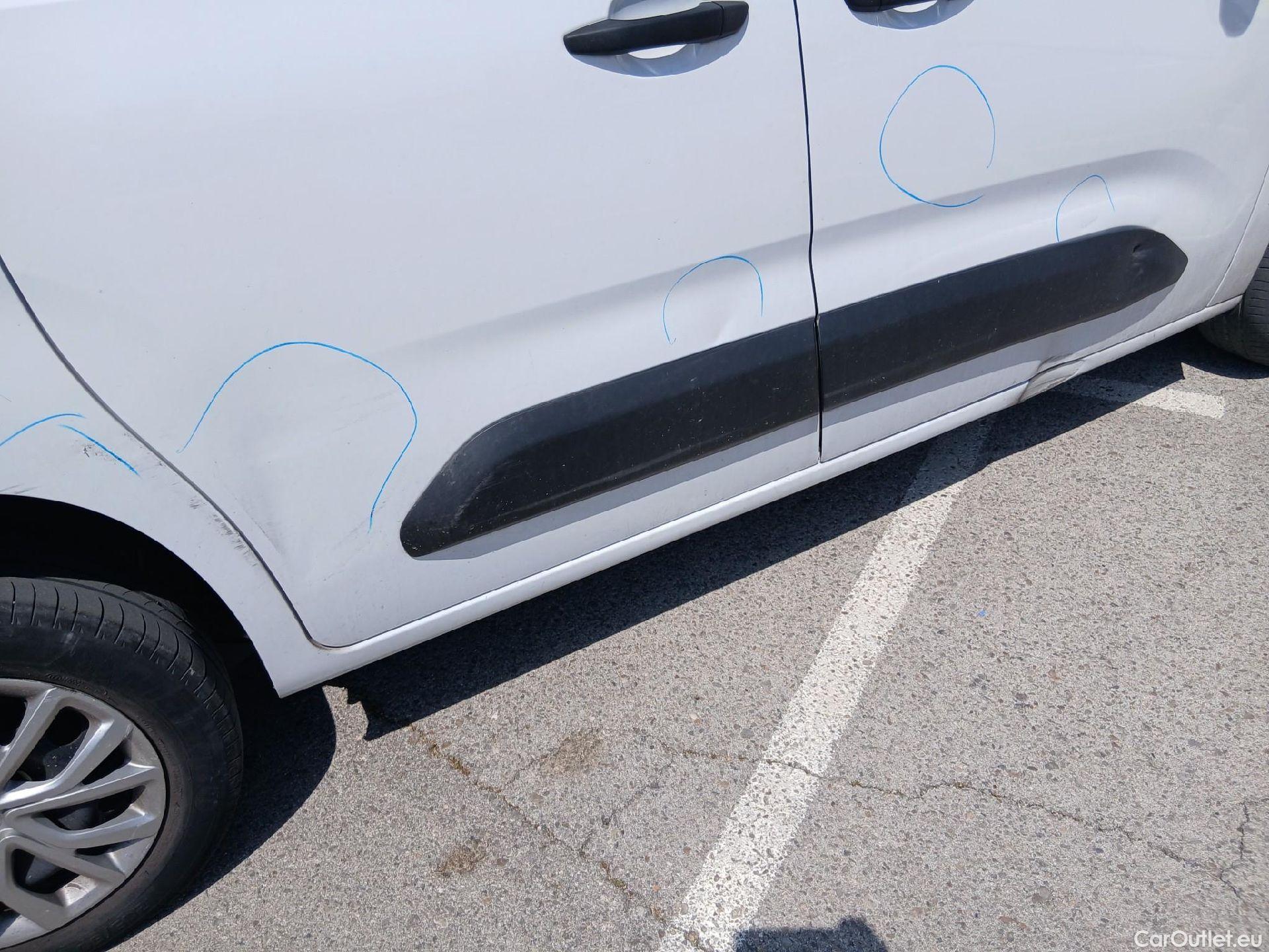  Citroen  Berlingo CITROEN  / 2018 / 4P / combi Talla M BlueHDi 100 S&S LIVE PACK BUSINE #44