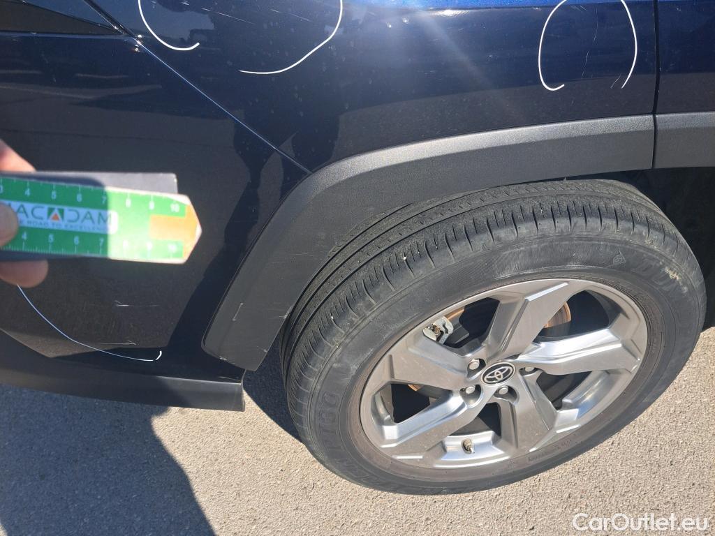  Toyota  RAV4 TOYOTA  / 2018 / 5P / todoterreno 2.5l 220H Advance Plus 4WD #51