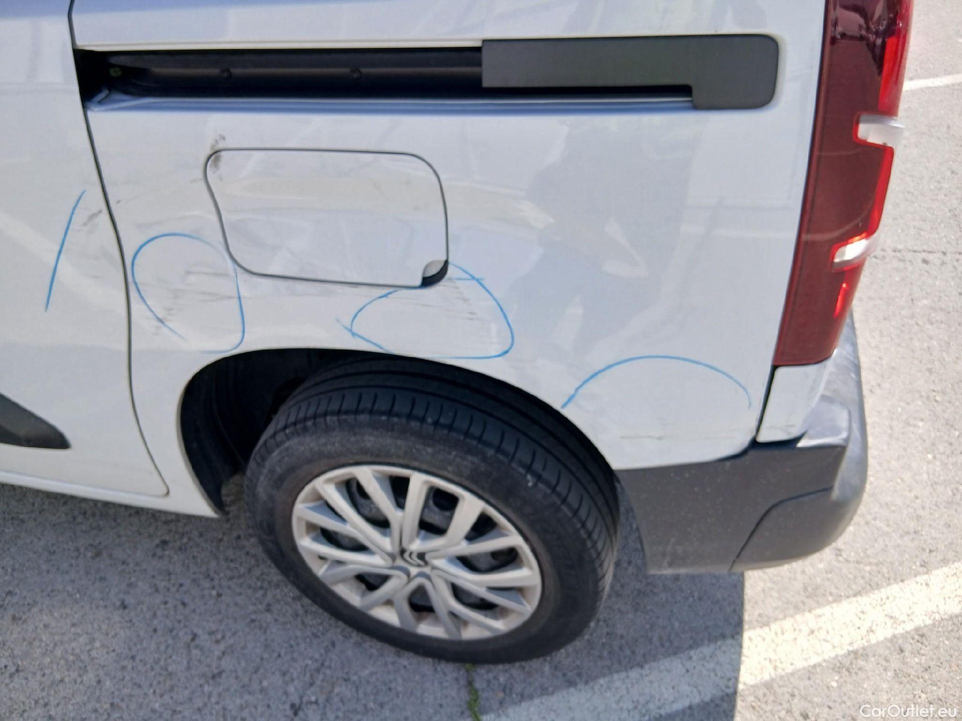  Citroen  Berlingo CITROEN  / 2018 / 4P / combi Talla M BlueHDi 100 S&S LIVE PACK BUSINE #25