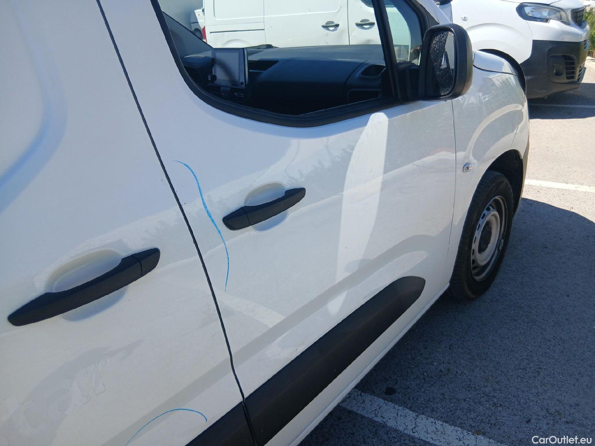  Citroen  Berlingo CITROEN  / 2018 / 4P / furgón derivado de turismo Talla M BlueHDi 100 CLUB #16