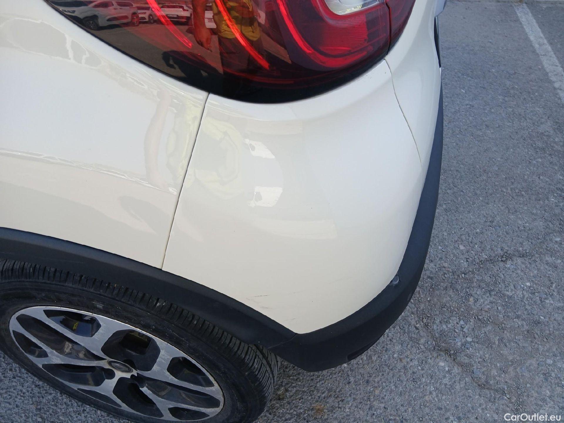  Renault  Captur RENAULT  / 2017 / 5P / crossover Zen TCe 66kW (90CV) -18 (CX) #11