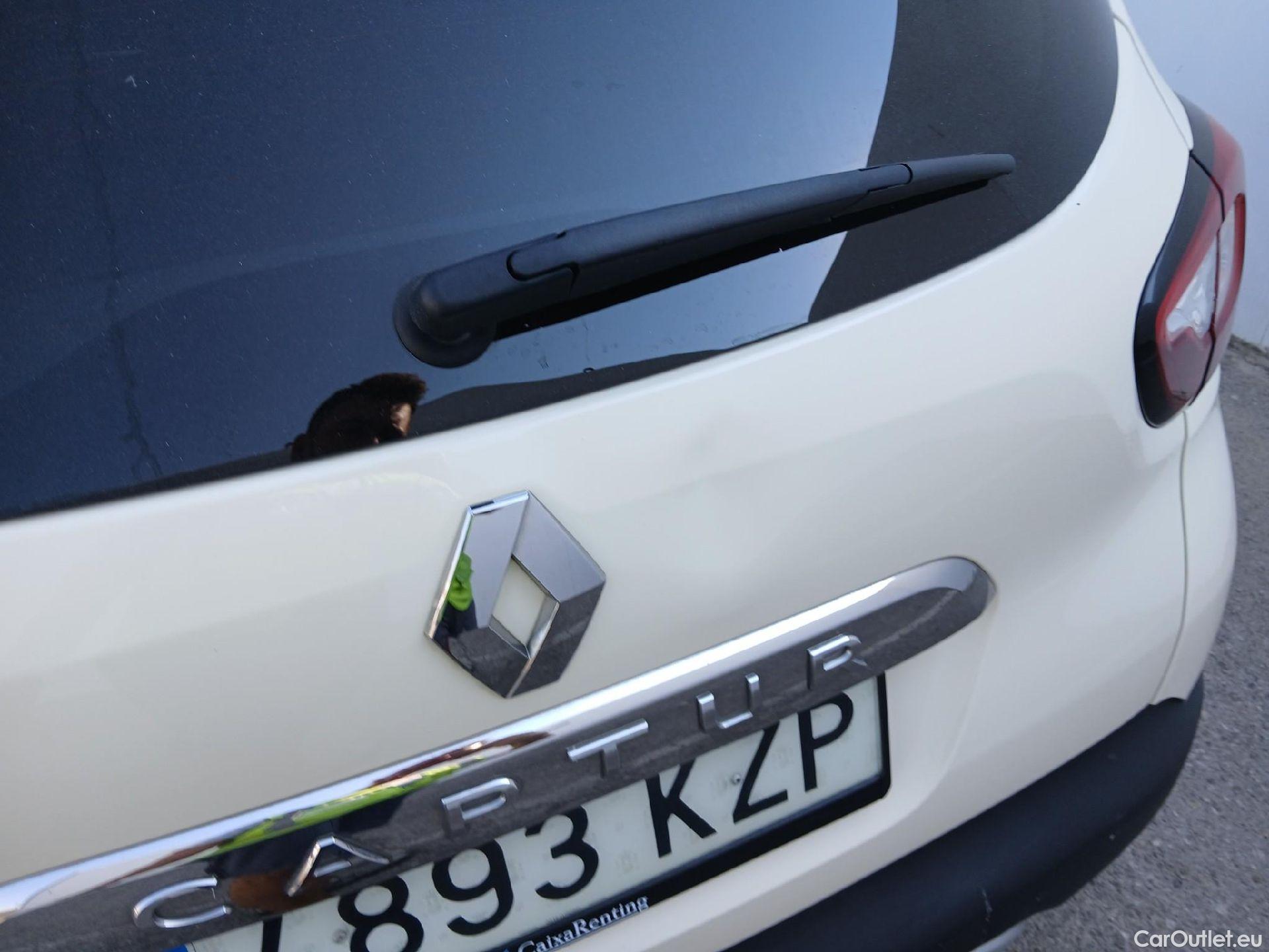 Renault  Captur RENAULT  / 2017 / 5P / crossover Zen TCe 66kW (90CV) -18 (CX) #16