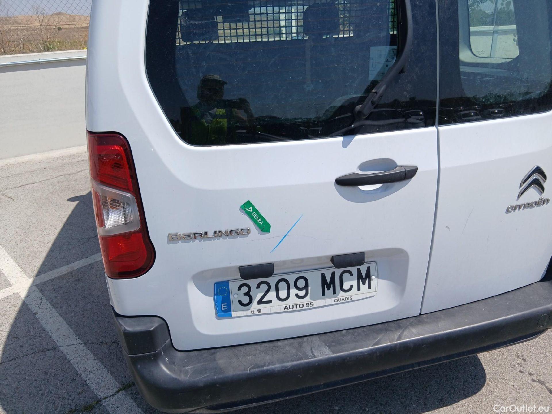  Citroen  Berlingo CITROEN  / 2018 / 4P / combi Talla M BlueHDi 100 S&S LIVE PACK BUSINE #30