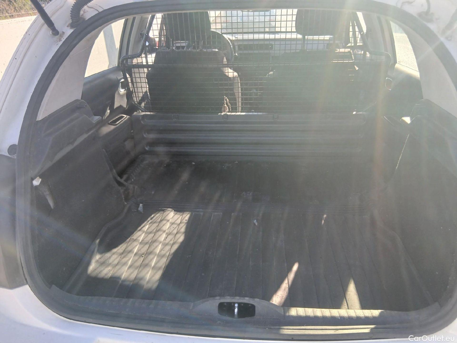  Citroen  C3 CITROEN  / 2016 / 5P / berlina comercial BlueHDi 73KW (100CV) S&S Comercial #7