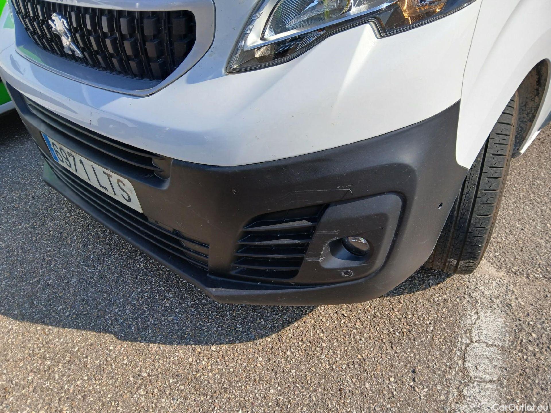  Peugeot  Expert PEUGEOT  / 2016 / 4P / furgón Furgón Premium 2.0 BlueHDi 120 Standard #21