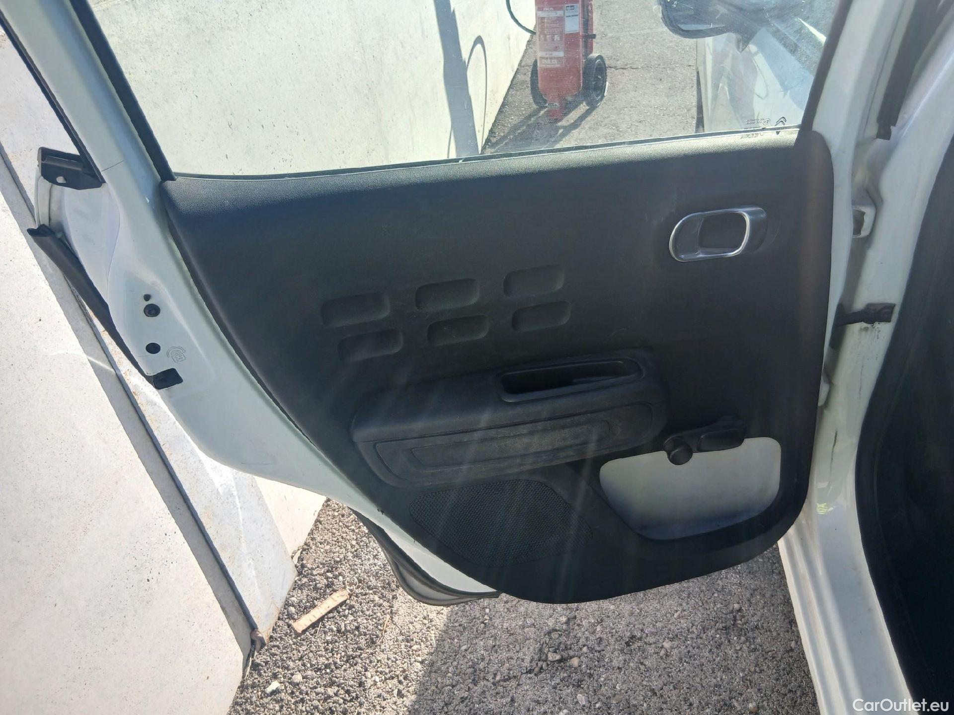  Citroen  C3 CITROEN  / 2016 / 5P / berlina comercial BlueHDi 73KW (100CV) S&S Comercial #27