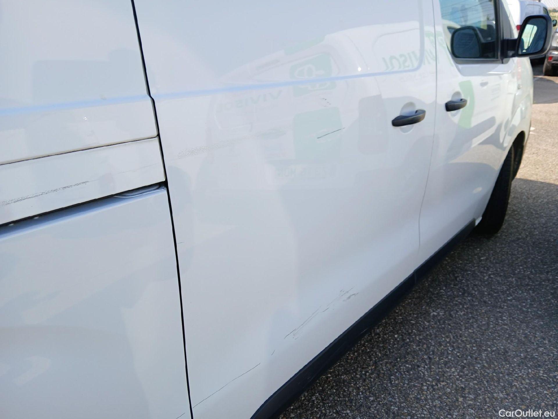  Peugeot  Expert PEUGEOT  / 2016 / 4P / furgón Furgón Premium 2.0 BlueHDi 120 Standard #36