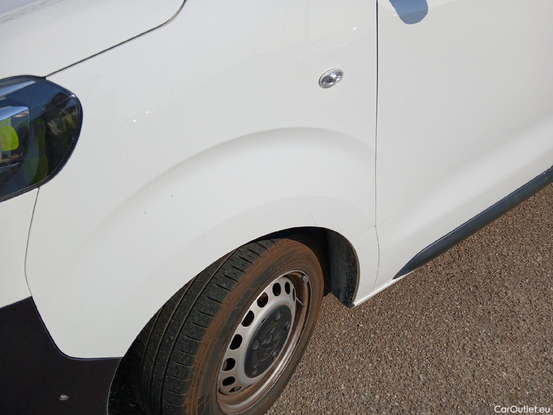  Peugeot  Expert PEUGEOT  / 2016 / 4P / furgón Furgón Premium 2.0 BlueHDi 120 Standard #23