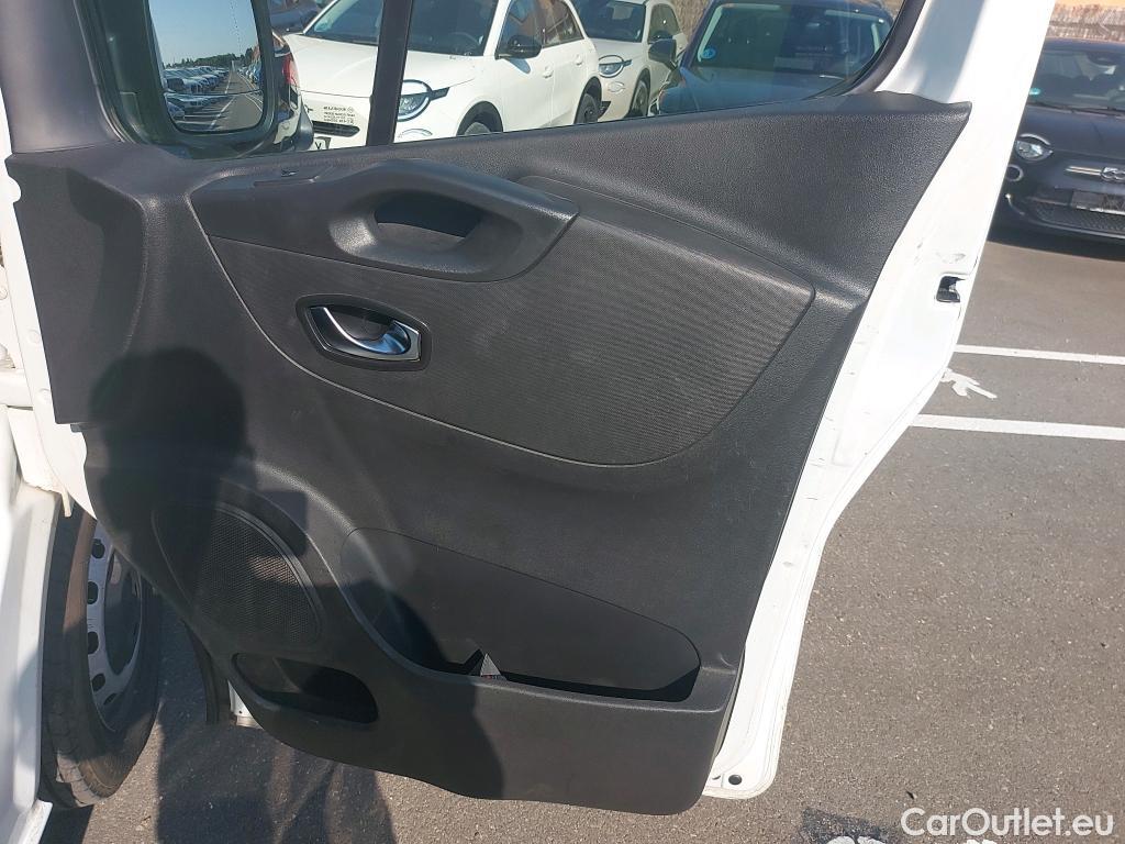  Renault  Trafic RENAULT  / 2019 / 4P / furgón Doble Cabina 27 L1 Energy BluedCi 88 kW #35