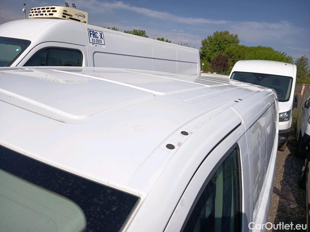  Mercedes  Vito MERCEDES-BENZ  / 2014 / 4P / furgón 114 CDI Larga #4