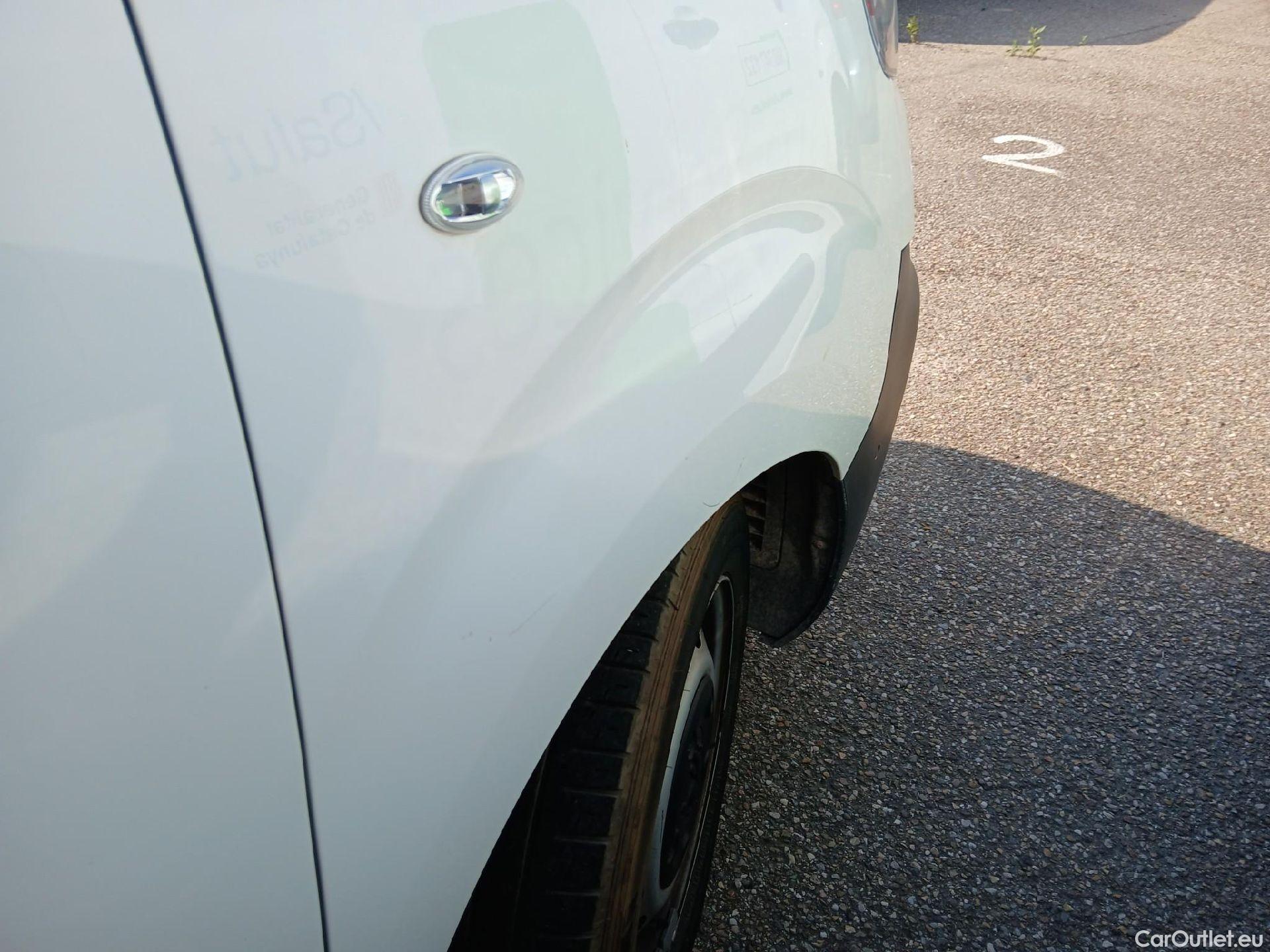  Peugeot  Expert PEUGEOT  / 2016 / 4P / furgón Furgón Premium 2.0 BlueHDi 120 Standard #42