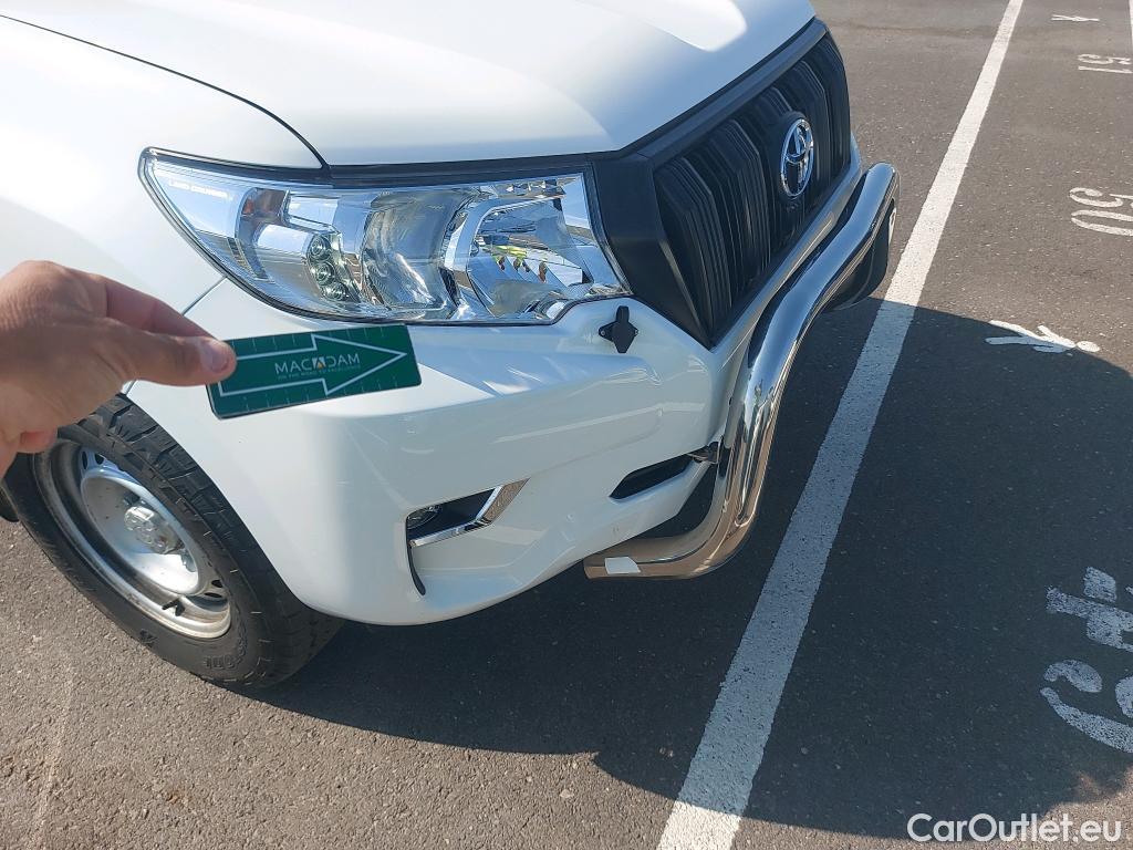  Toyota  Land Cruiser TOYOTA  / 2017 / 5P / todoterreno comercial 2.8 D-4D NX 2 Plazas #30