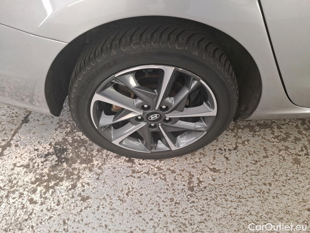  Hyundai  i30 HYUNDAI  Sport Wagon / 2020 / 5P / Break 1.0 T-GDI 120 DCT-7 MHEV CREATIVE SW #10