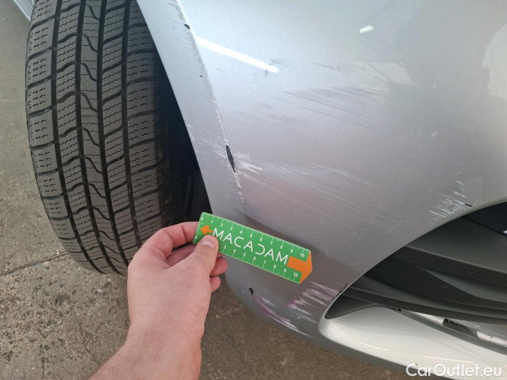  Renault  Zoe  Life 52kWh BVA #8