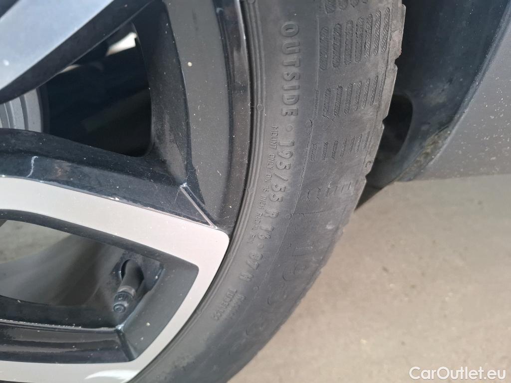  Renault  Clio  IV Intens 0.9 TCe 90CV BVM5 E6 #13