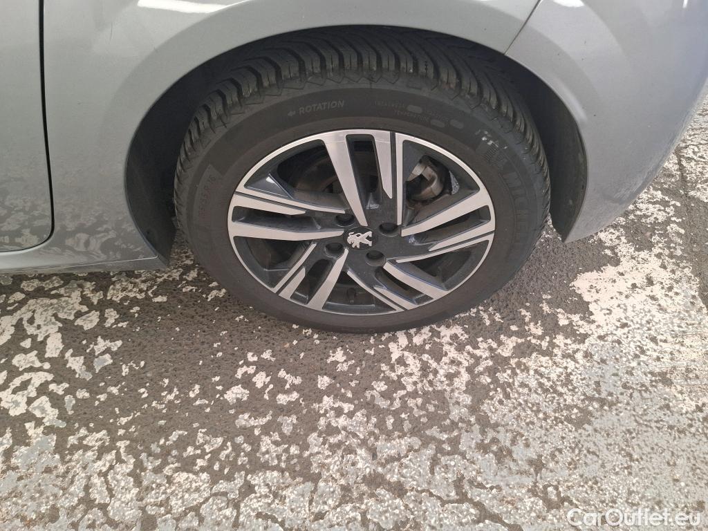  Peugeot  208  Allure Pack 1.2 PureTech 100CV BVM6 E6d #20