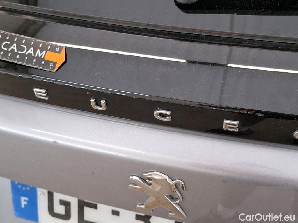  Peugeot  2008  Allure Pack 1.5 HDi 110CV BVM6 E6d #21