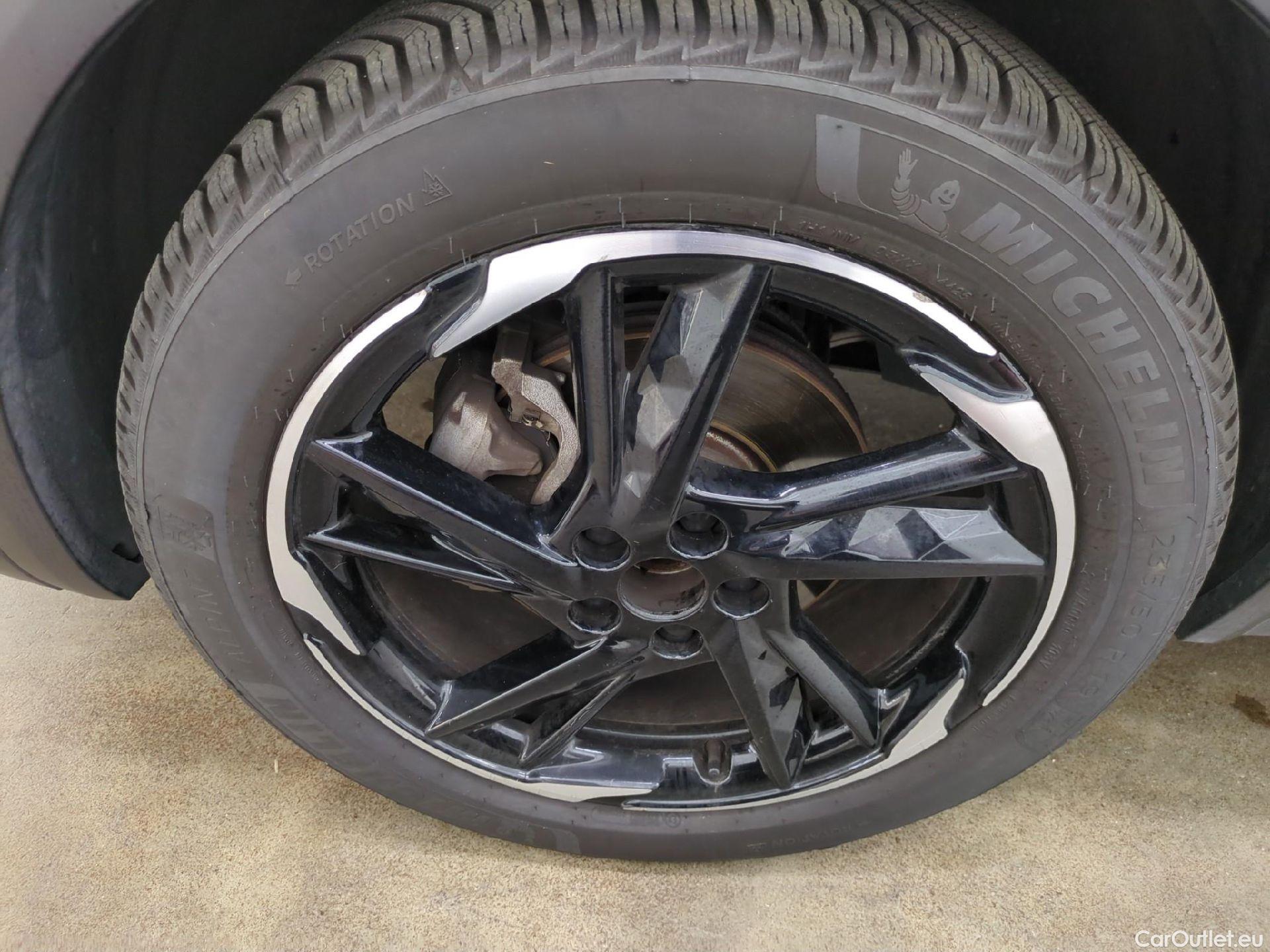  DS  DS7 7 Crossback Performance Line + 1.6 PureTech 180CV BVA8 E6d #9