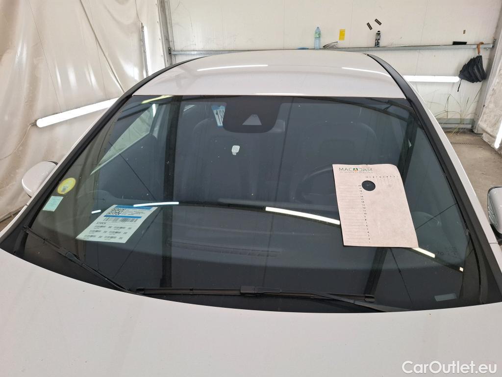  Mercedes  A-Klasse MERCEDES-BENZ Classe A Berline / 2018 / 4P / Berline A 200 d Business Line 8G-DCT #1