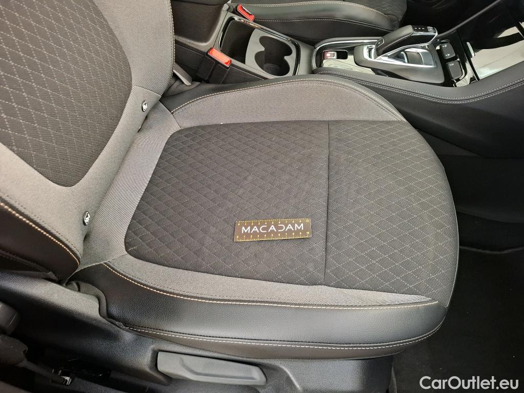  Opel   Grandland X Grandland X Elegance Business 1.5 130CV BVA8 E6d #28