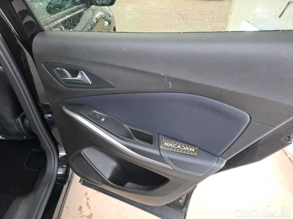  Opel   Grandland X Grandland X Elegance Business 1.5 130CV BVA8 E6d #15